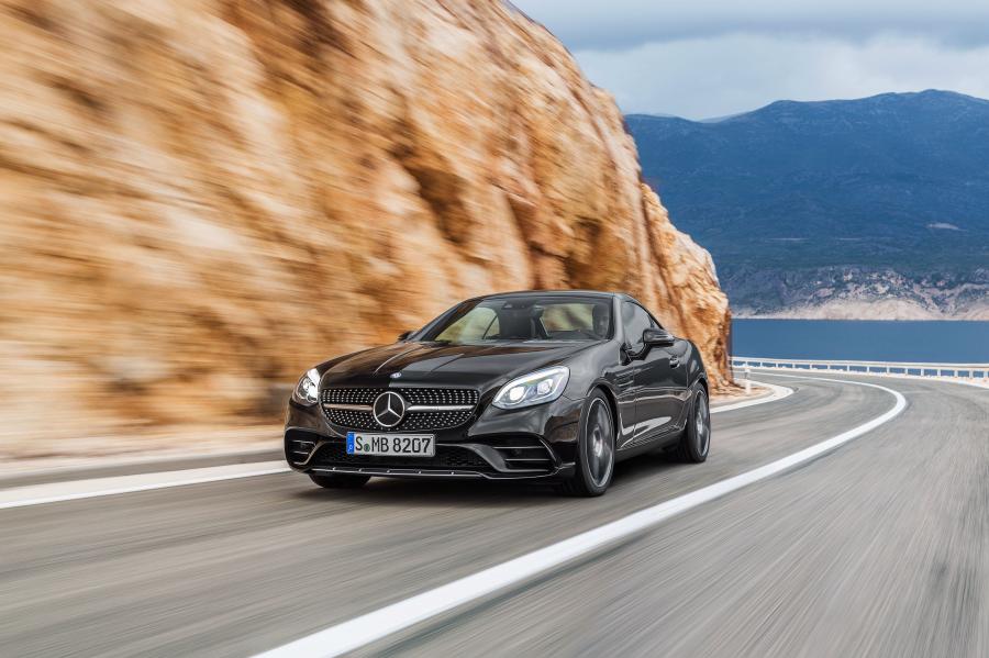  Mercedes-AMG SLC43 2016 года  (фото 18 из 40)